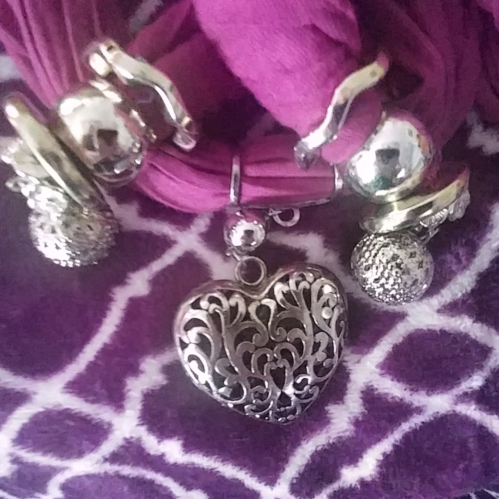 ❤Scarf- Adorned with silver elements (heart)❤
